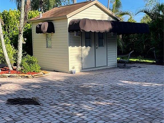 3rd image of 4682 Southern Breeze DR