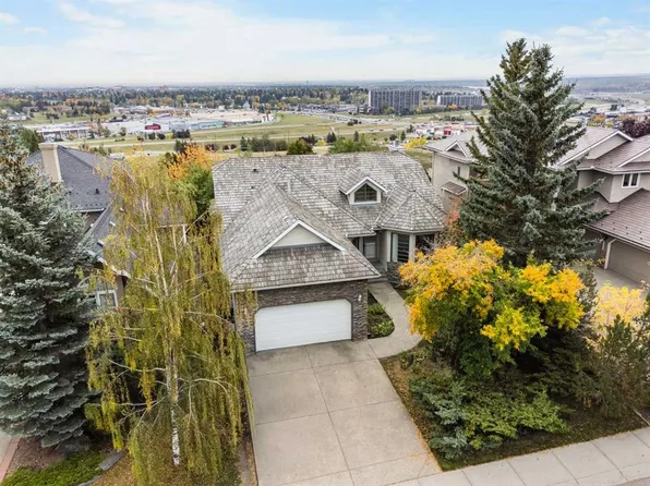2944 NW Signal Hill Dr SW, Calgary, AB T3H 2W1