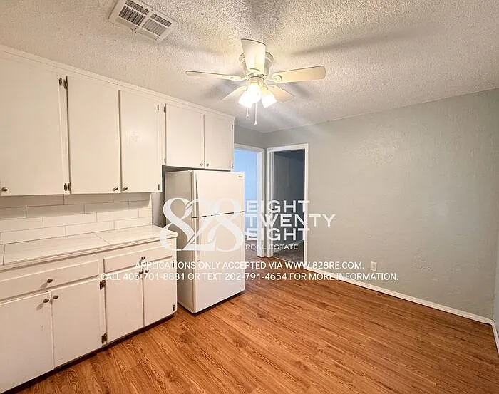 1004 Holly Dr — Photo 10