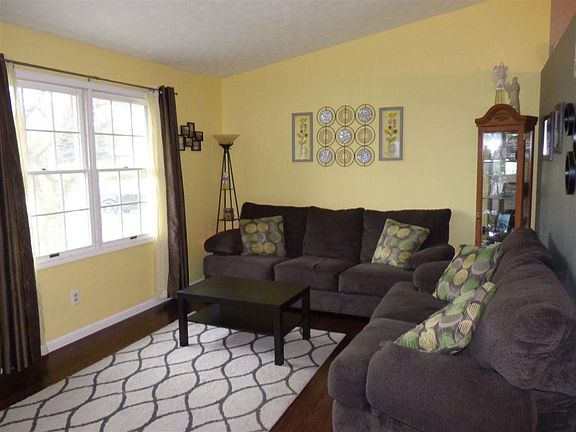 4th image of 1727 Oatfield Ln