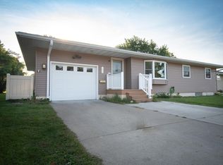 506 Lake Shore Dr, Sauk Centre, MN 56378