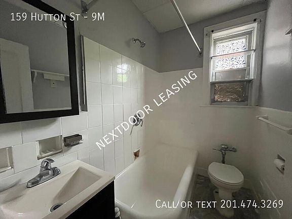 3rd image of 159 Hutton St #9M