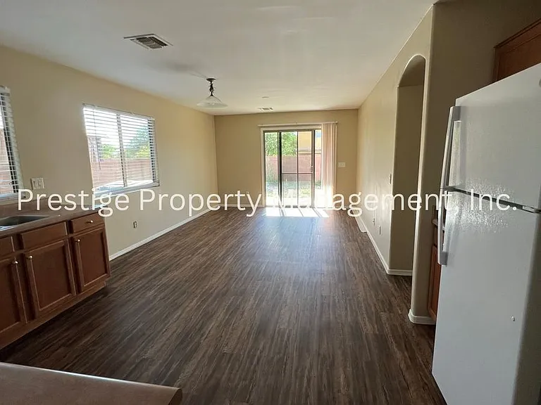 6908 S Creek Run Ave — Photo 3