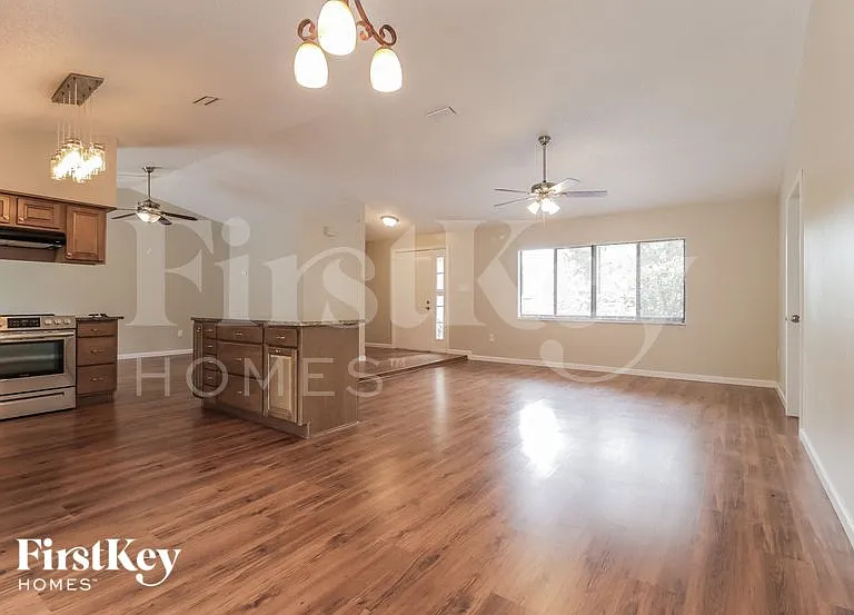 1365 Lech Ave NW — Photo 4