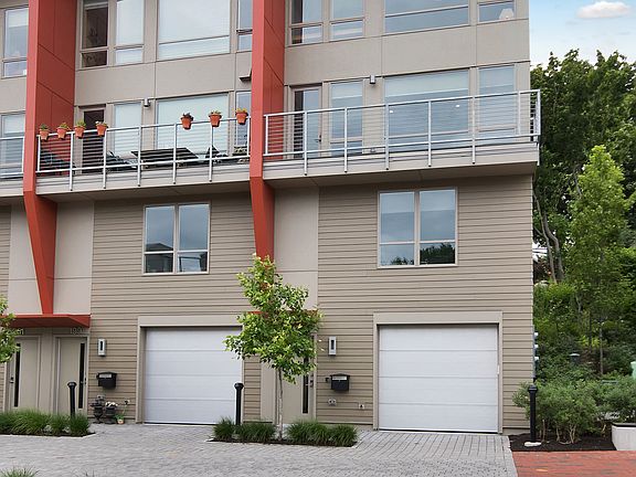 Corner Unit - Exterior