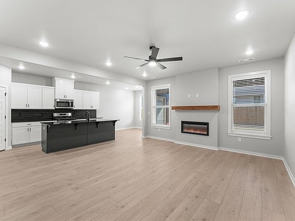 2nd image of 5909 SW Chiefs Ave
