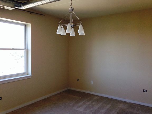 5th image of 873 N Larrabee St #44