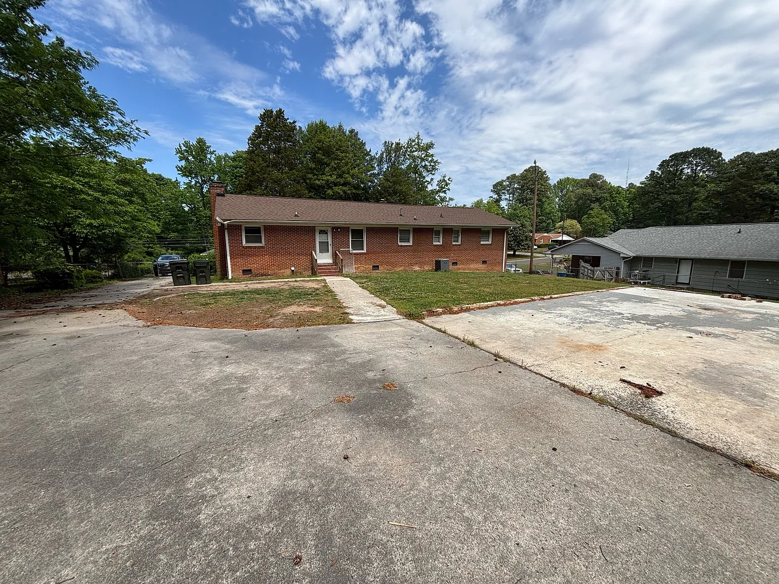 106 Oakmont Avenue - 1 — Photo 3