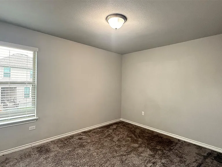 9102 Gage Dr — Photo 17