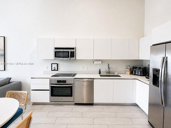 5th image of 1600 SW 1st Ave APT 303