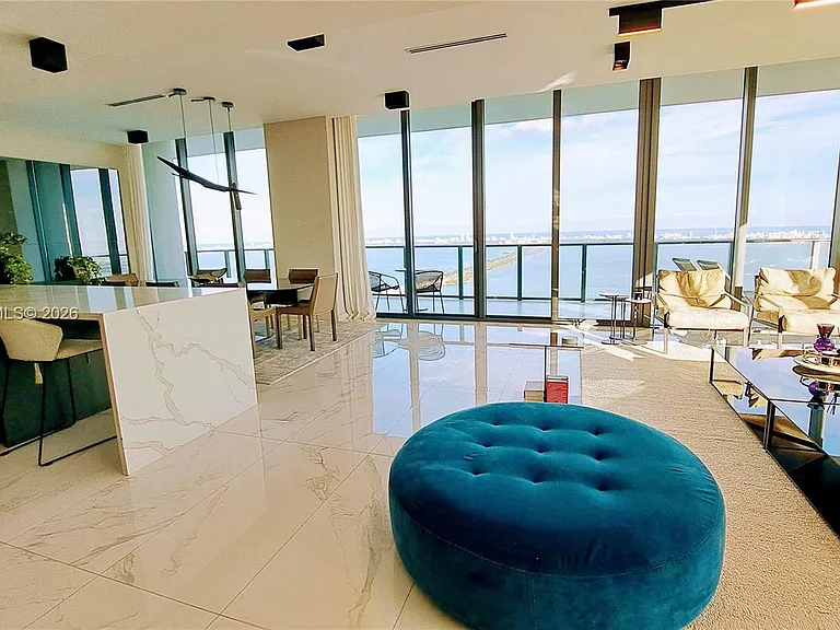 3131 NE 7th Ave #Penthouse 4901 — Photo 4