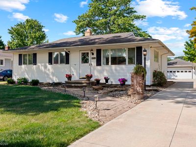 4356 Coe Ave, North Olmsted, OH, 44070