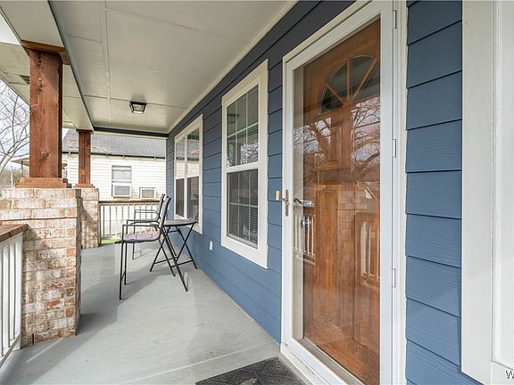3rd image of 2317 Herman Ave