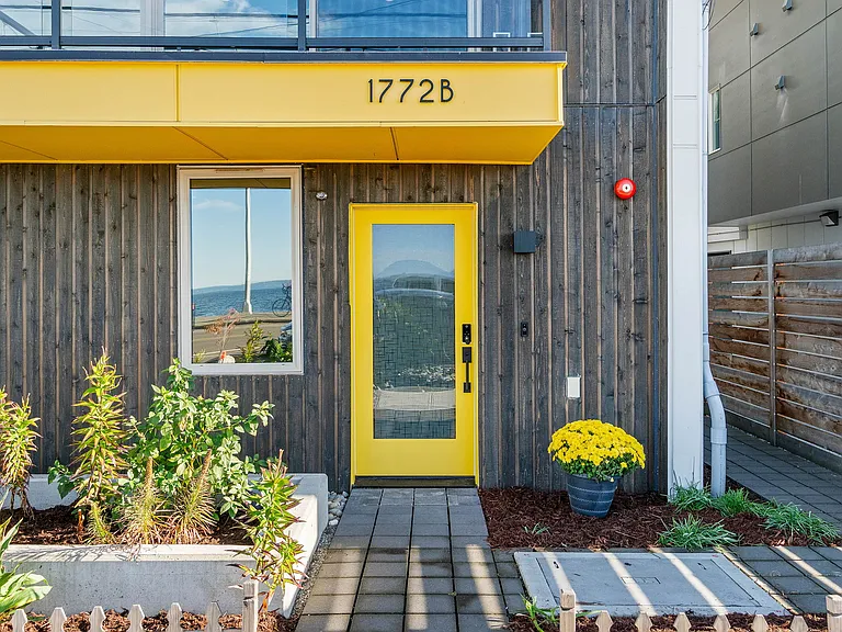 1772 Alki Ave SW #B — Photo 10