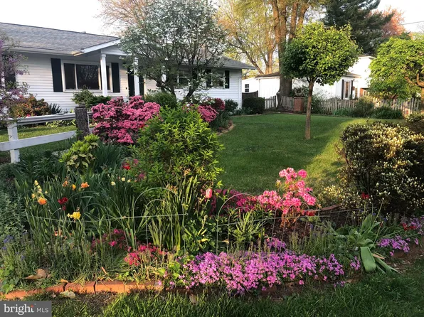 802 Alabama Dr, Herndon, VA 20170