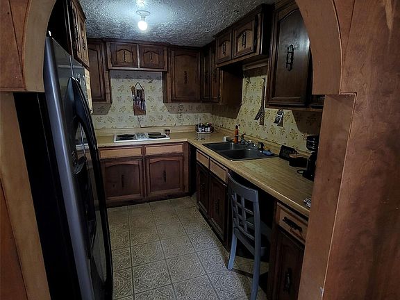 5th image of 3710 19th St N