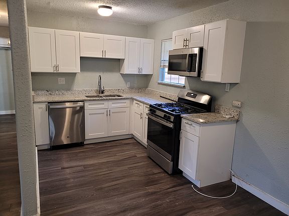 3rd image of 5478 Justo St
