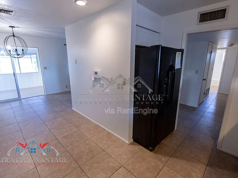 5706 E Des Moines St — Photo 9