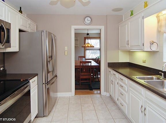 4th image of 1128 Kemman Ave