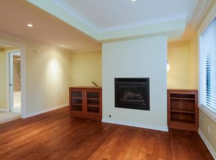 10109 NE 12th St #8, Bellevue, WA 98004