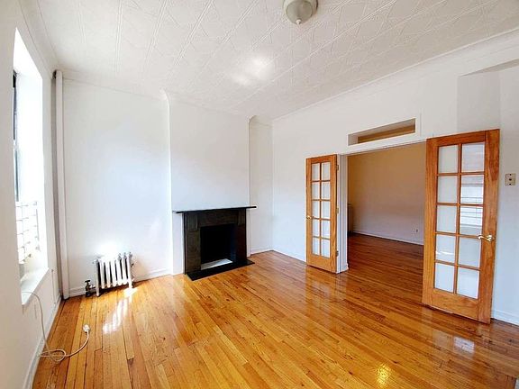 3rd image of 71 Underhill Ave APT 1F