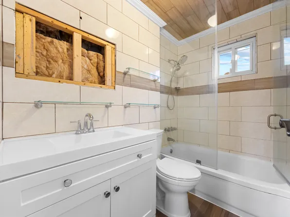 2924 Gerritsen Avenue image 23 of 25