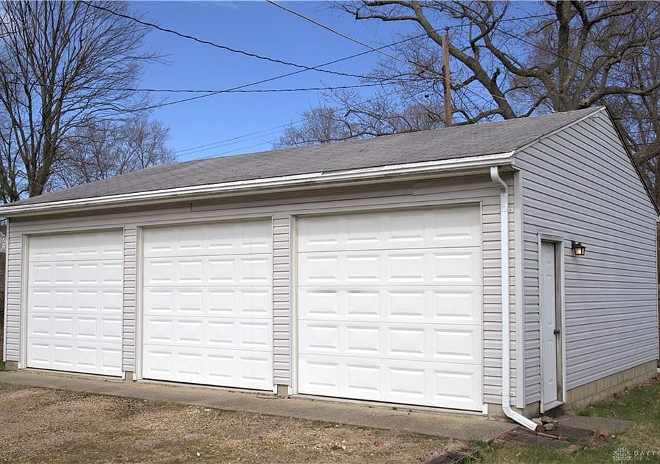 2nd image of 1115 Edward Dr
