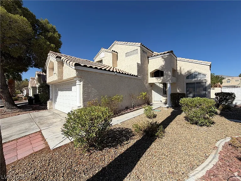 3045 Marsh Ct — Photo 2