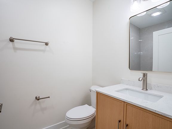 4th image of 2955 W Wilcox St APT 1