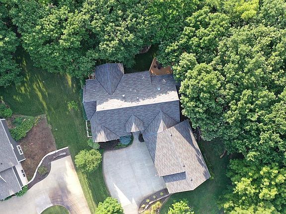 4th image of 1624 Overlook Dr