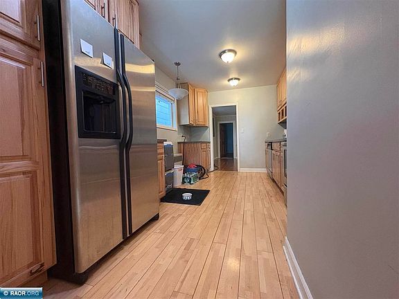 4th image of 1606 3rd Ave E