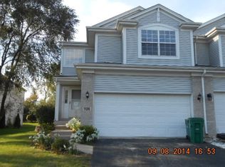 1126 E Treeline Dr, Lockport, IL 60441