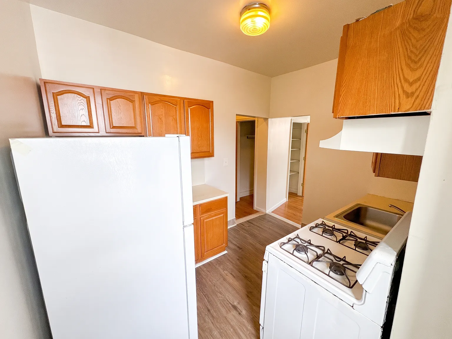 45 Bay 28th Street — Photo 4