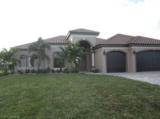 2815 SW 35th Lane Cpe, Coral, FL 33914