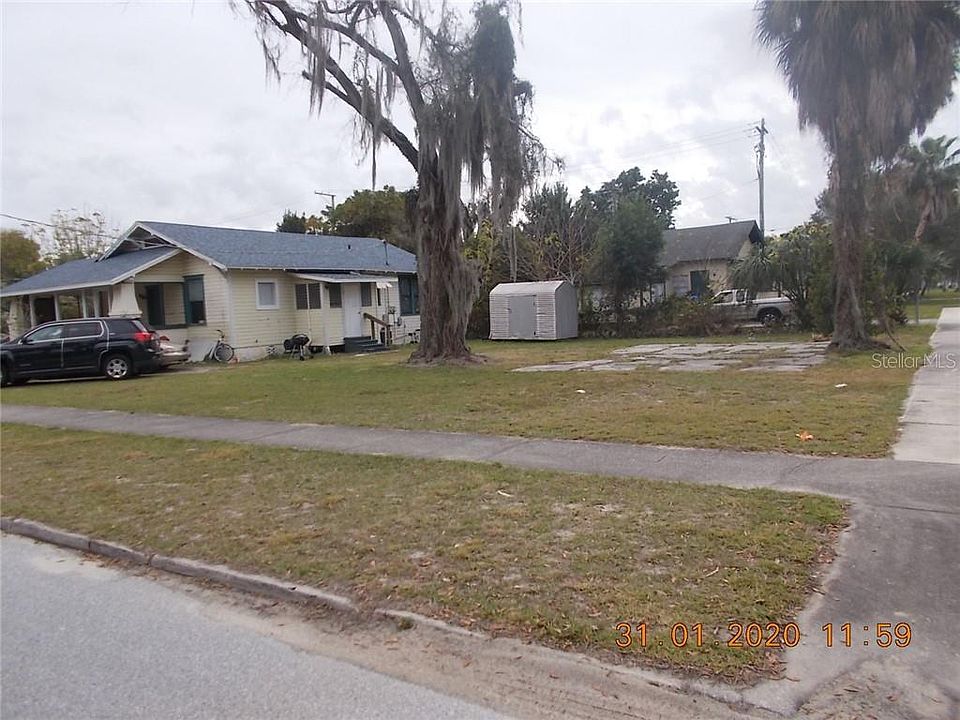 2nd image of 152 Avenue D SW