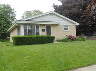 5654 N 90th St, Milwaukee, WI 53225