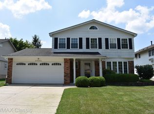 24681 Apple Crest Dr, Novi, MI 48375