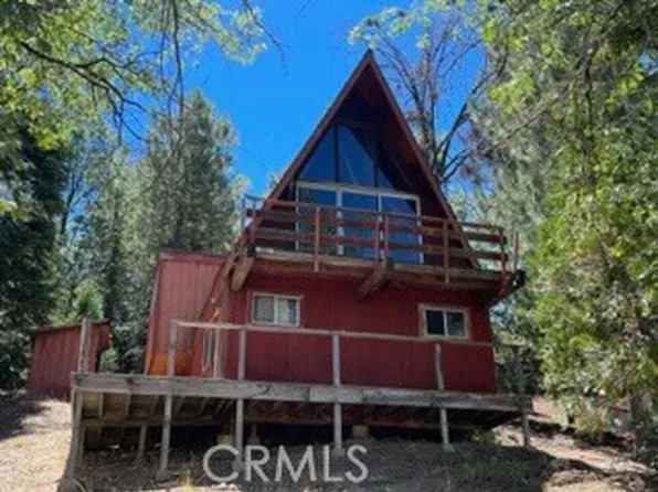 32853 Deer Lick Ln, Running Springs, CA 92382