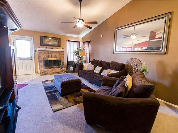 4th image of 5537 Creek Valley Dr