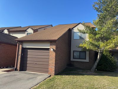 6620 Ridgefield Cir APT 204, West Bloomfield, MI, 48322
