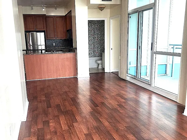 220 Burnhamthorpe Rd W #2902 — Photo 4
