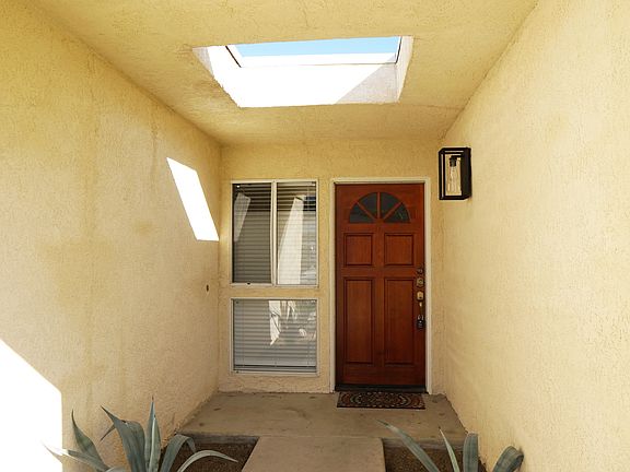 3rd image of 52940 Avenida Navarro