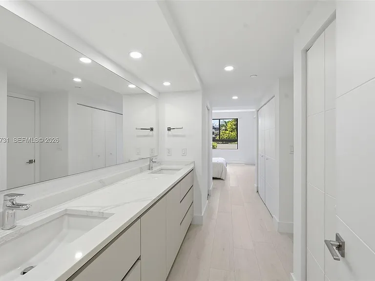 251 Crandon Blvd #202 — Photo 19