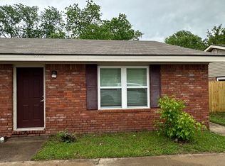 2750 N Arroyo Ave, Fayetteville, AR 72703