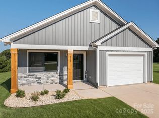 815 32nd St NE #3, Conover, NC 28613