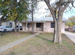 836 Palomas Dr SE, Albuquerque, NM 87108