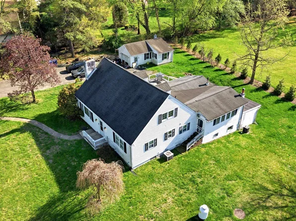 1904 Ark Rd, Hainesport, NJ 08036