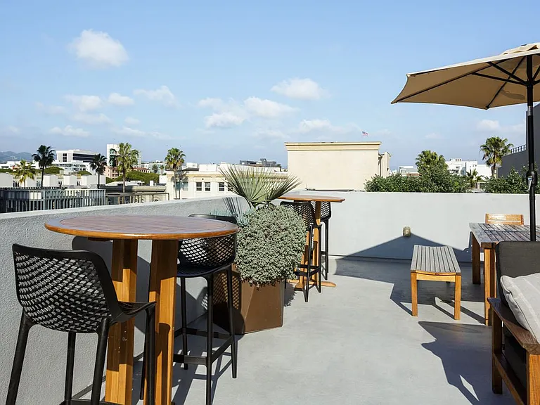 Mayfair Residences — Photo 48
