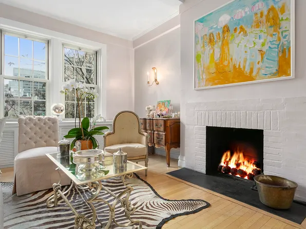 125 East 63rd Street image 2 of 10