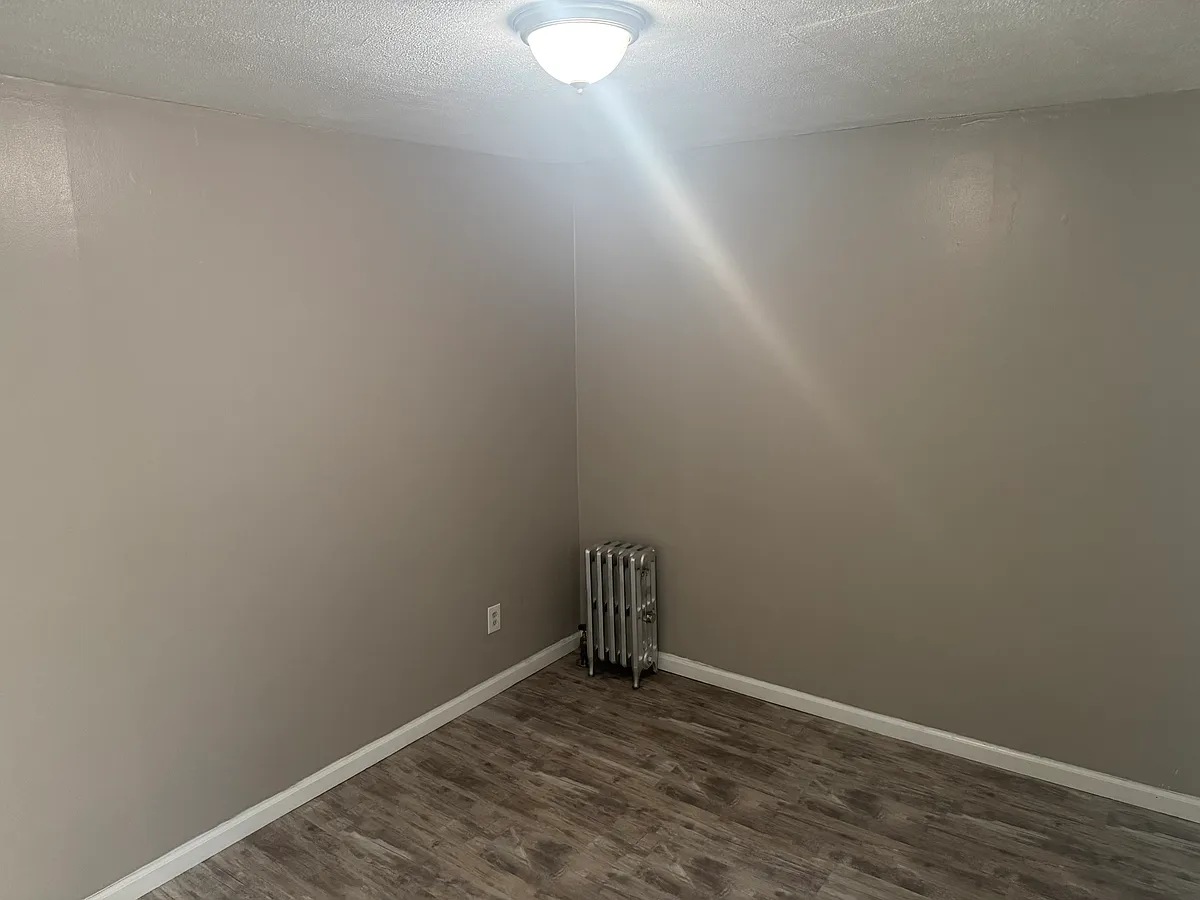Building Photo - 52 Hilton St #2